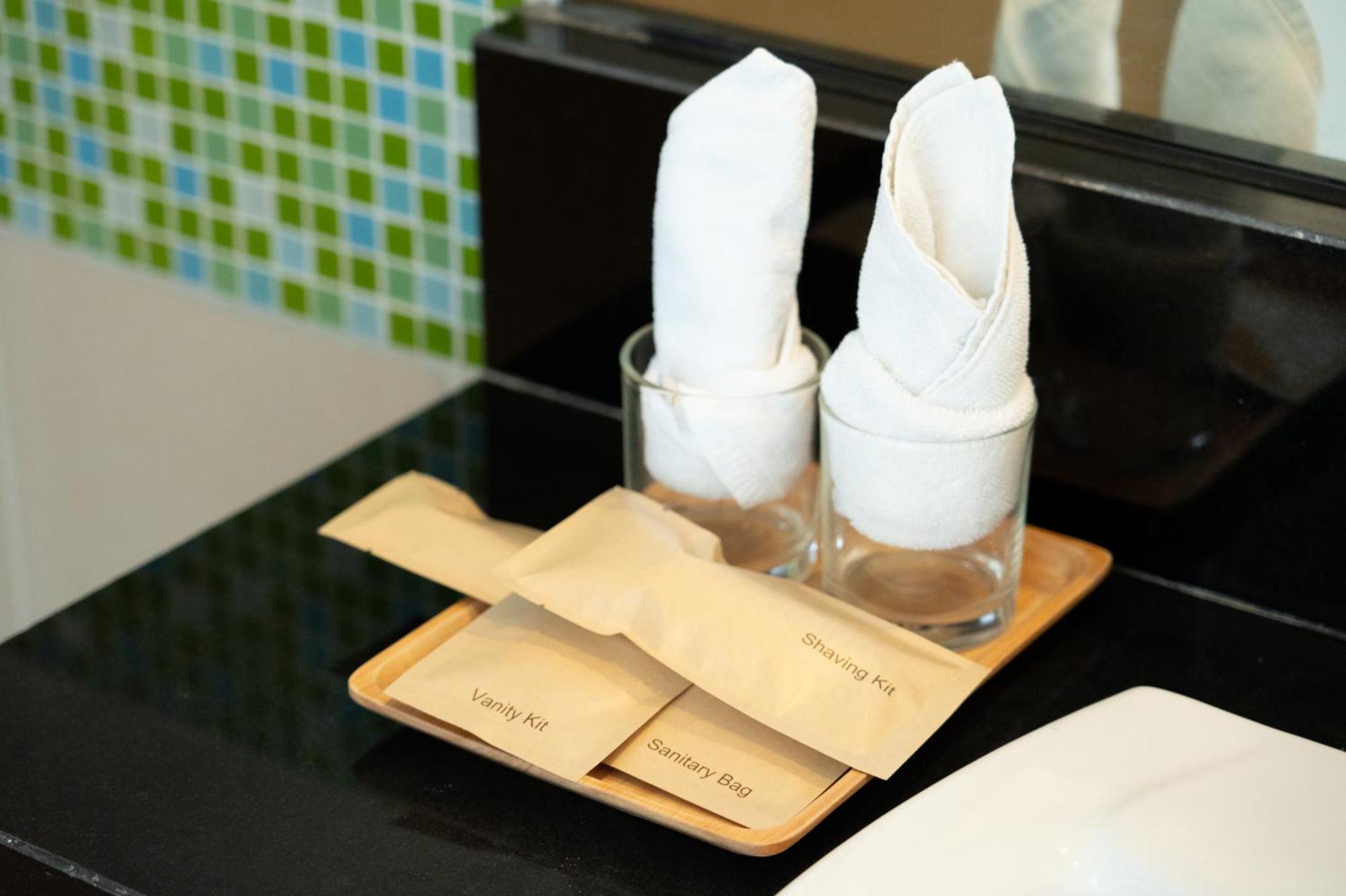 Legacy Hotel Bangkok Sukhumvit מראה חיצוני תמונה