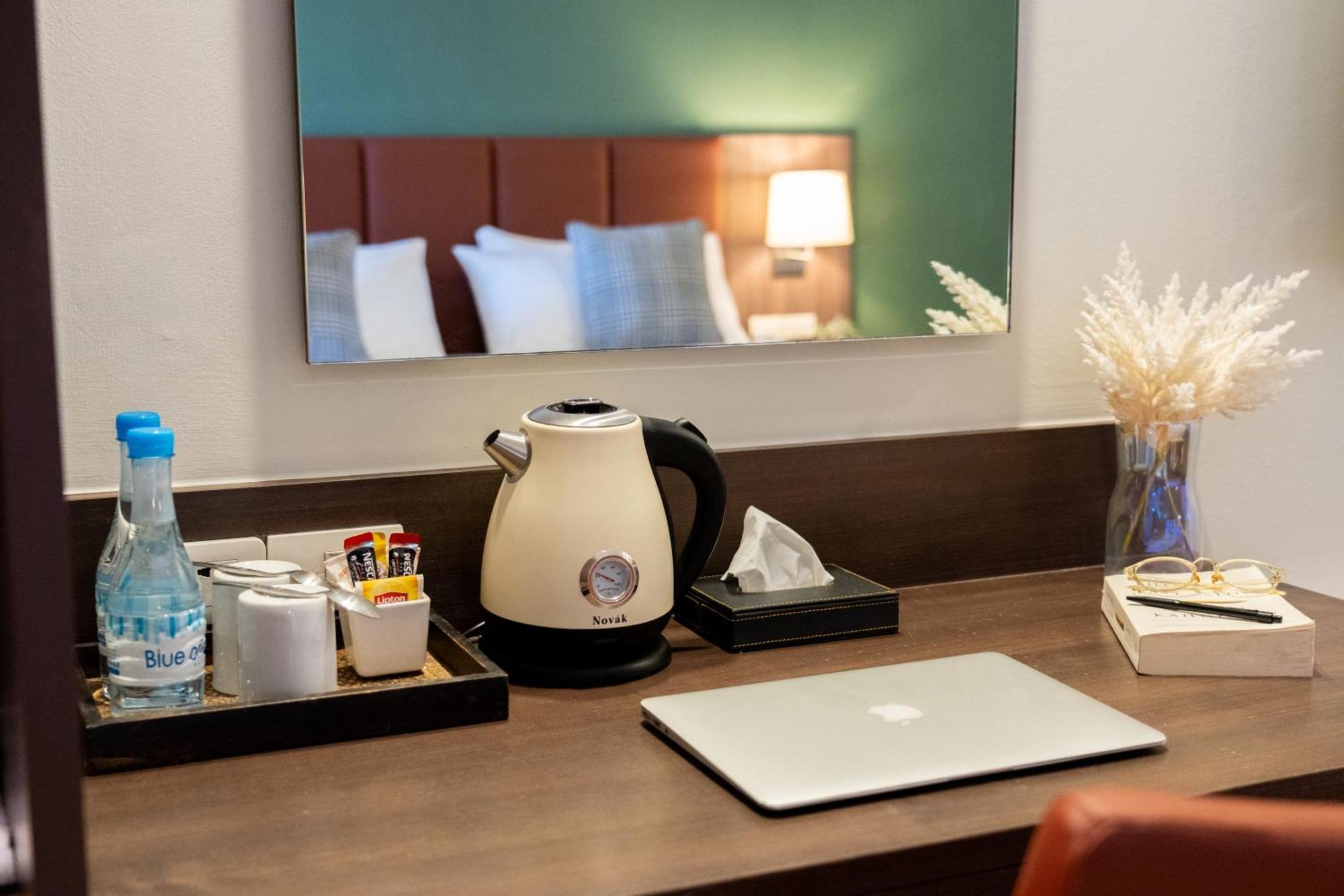 Legacy Hotel Bangkok Sukhumvit מראה חיצוני תמונה