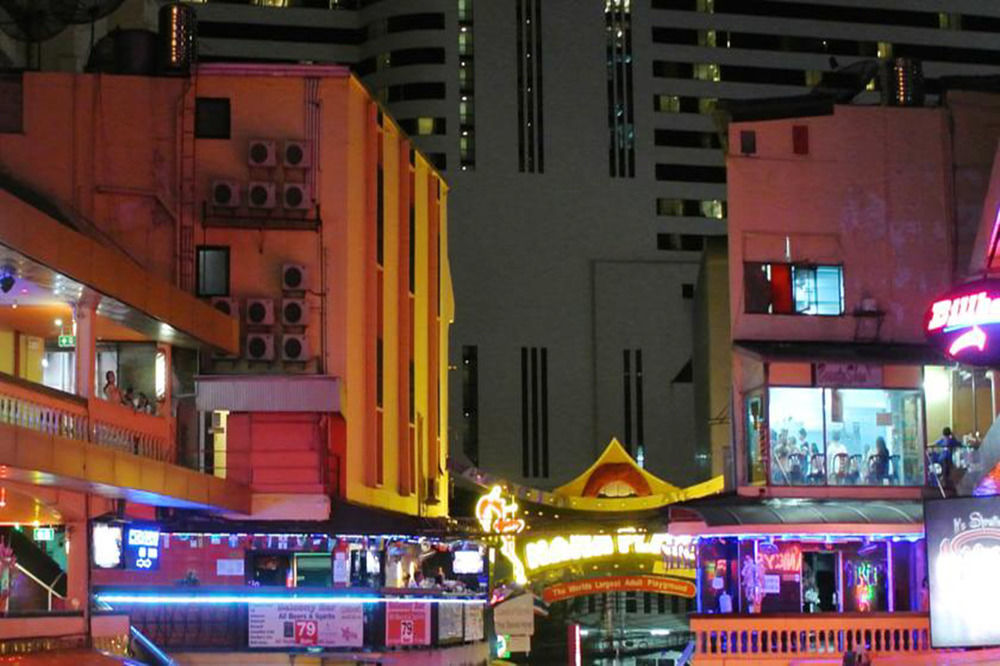 Legacy Hotel Bangkok Sukhumvit מראה חיצוני תמונה