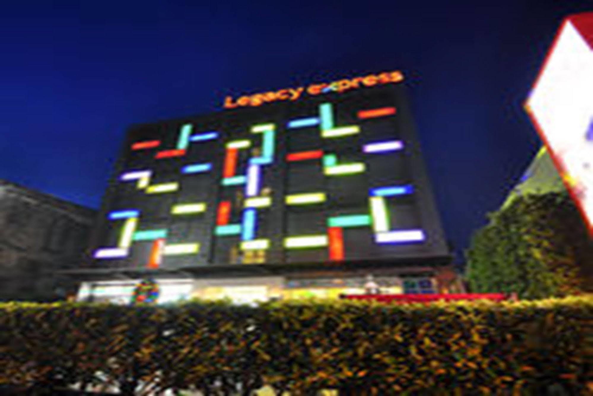 Legacy Hotel Bangkok Sukhumvit מראה חיצוני תמונה