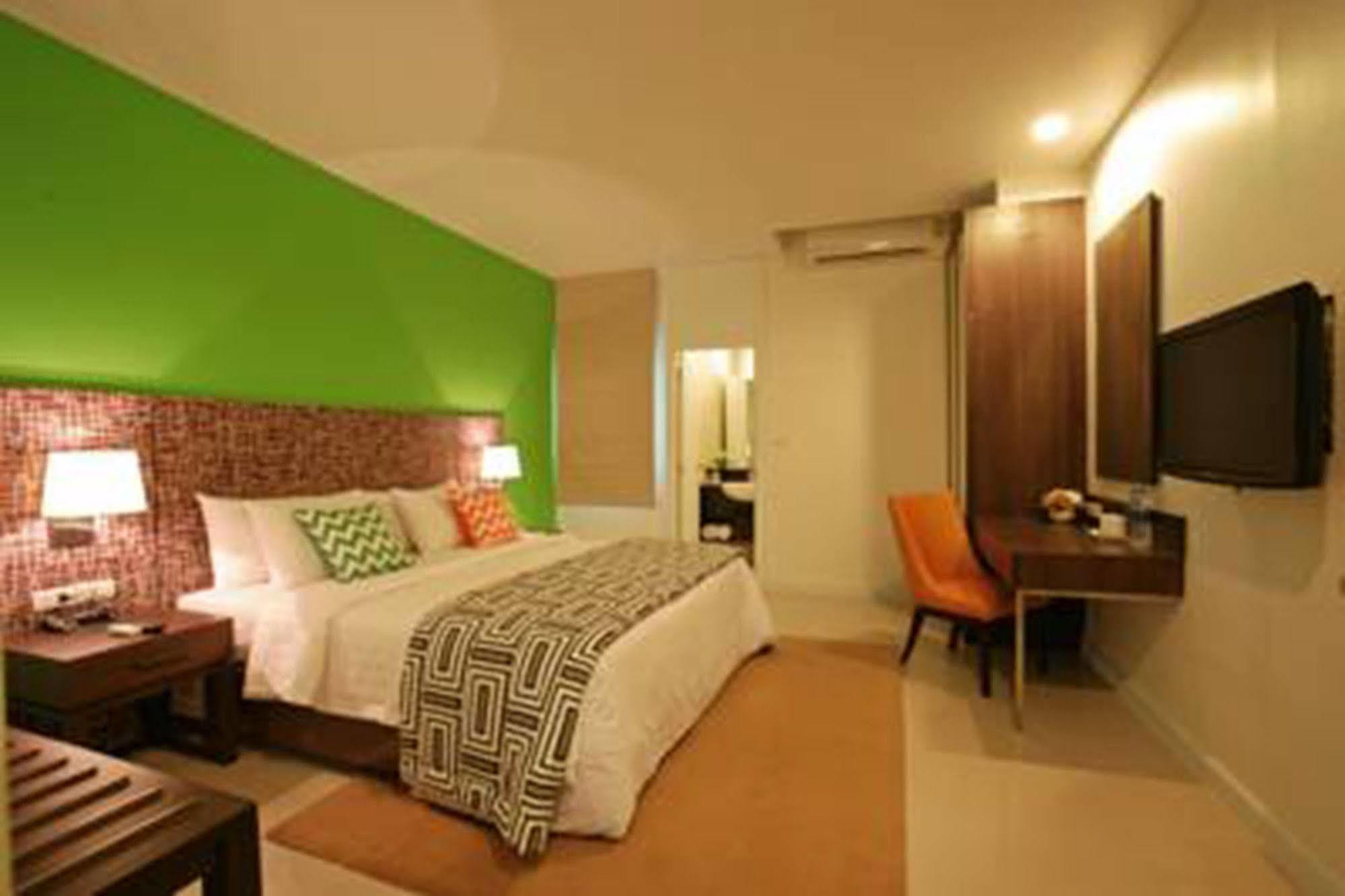 Legacy Hotel Bangkok Sukhumvit מראה חיצוני תמונה