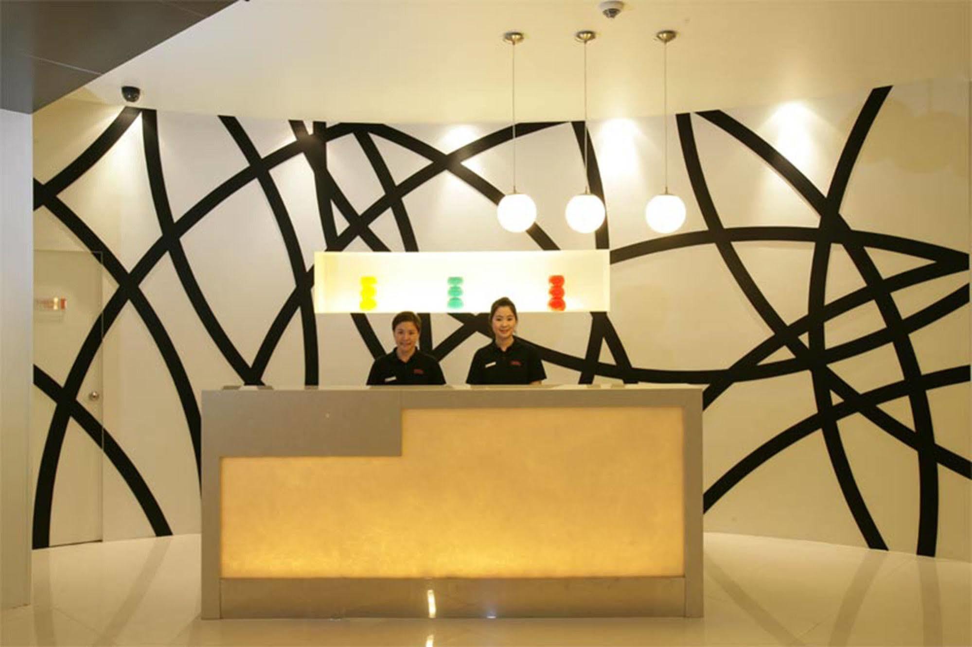 Legacy Hotel Bangkok Sukhumvit מראה חיצוני תמונה