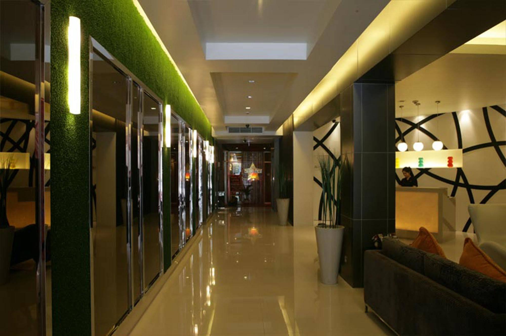 Legacy Hotel Bangkok Sukhumvit מראה פנימי תמונה